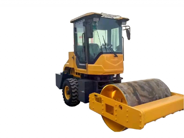 小型壓路機保養注意事項